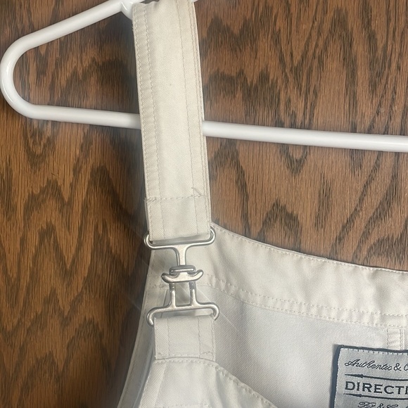 Directives Beige Dress‎ w/fun hardware - Picture 3 of 5